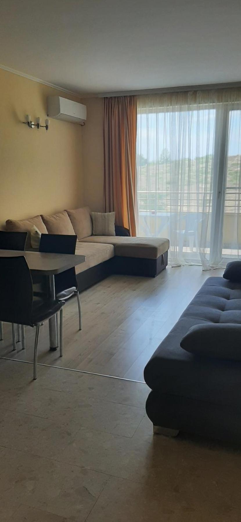 Vp Kristal Apartment
